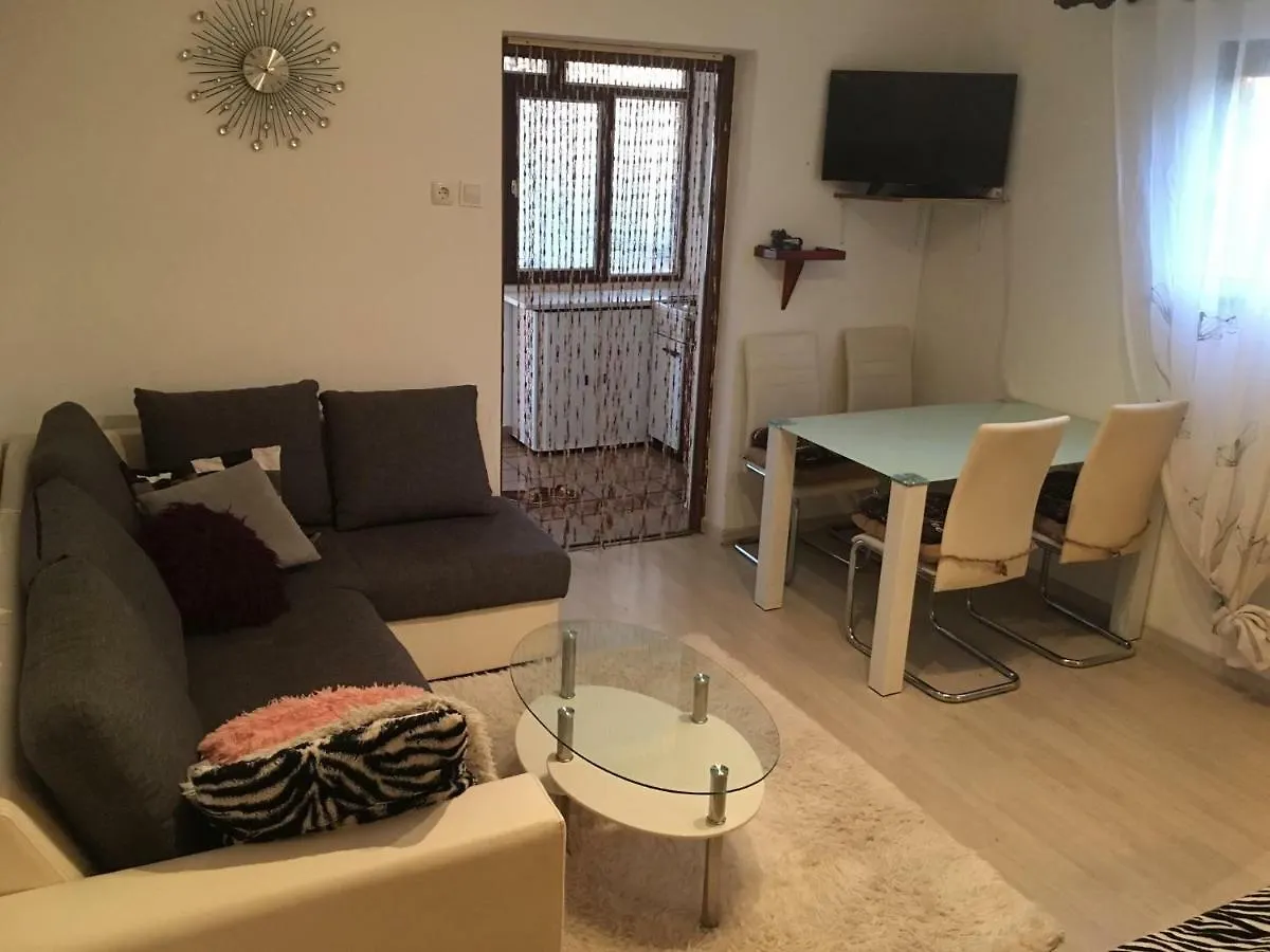 Apartment 자드라보노